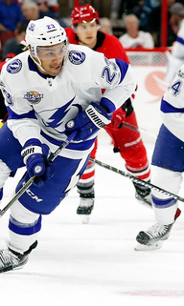 Johnson leads Lightning past Carolina, 5-1 (Oct 24, 2017)